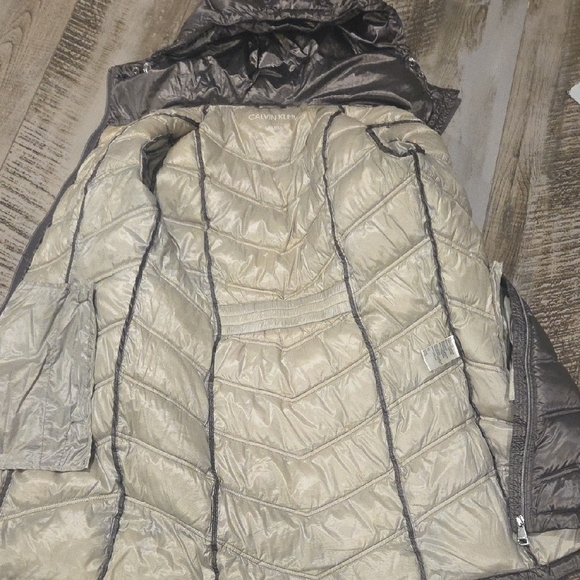 Calvin Klein Shiny Silver Puffer Coat - Picture 10 of 10